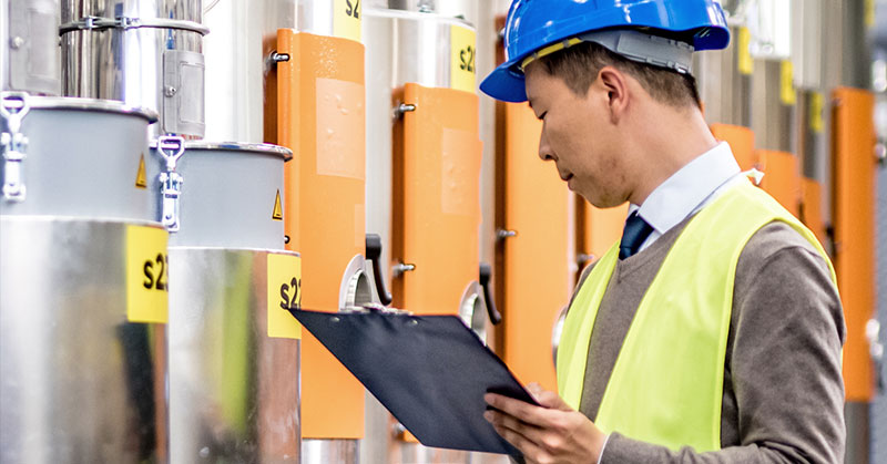 How to Meet OT Cybersecurity Standards_thumbnail_Large